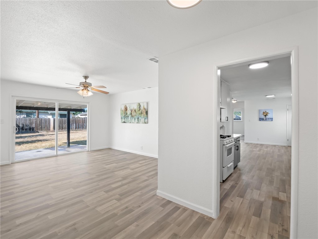 1028 W Holland Ave, Fresno, CA 93705
