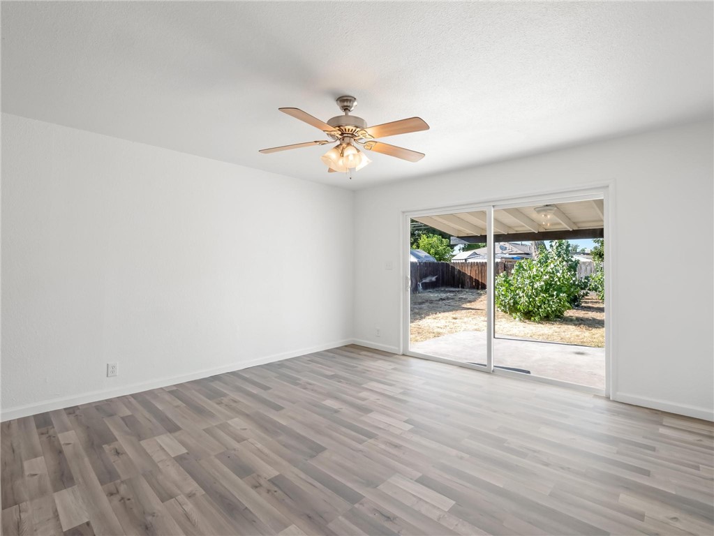 1028 W Holland Ave, Fresno, CA 93705