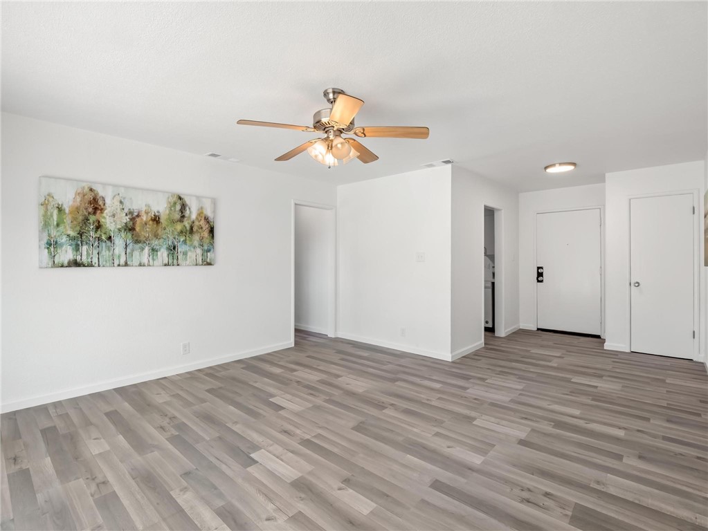 1028 W Holland Ave, Fresno, CA 93705
