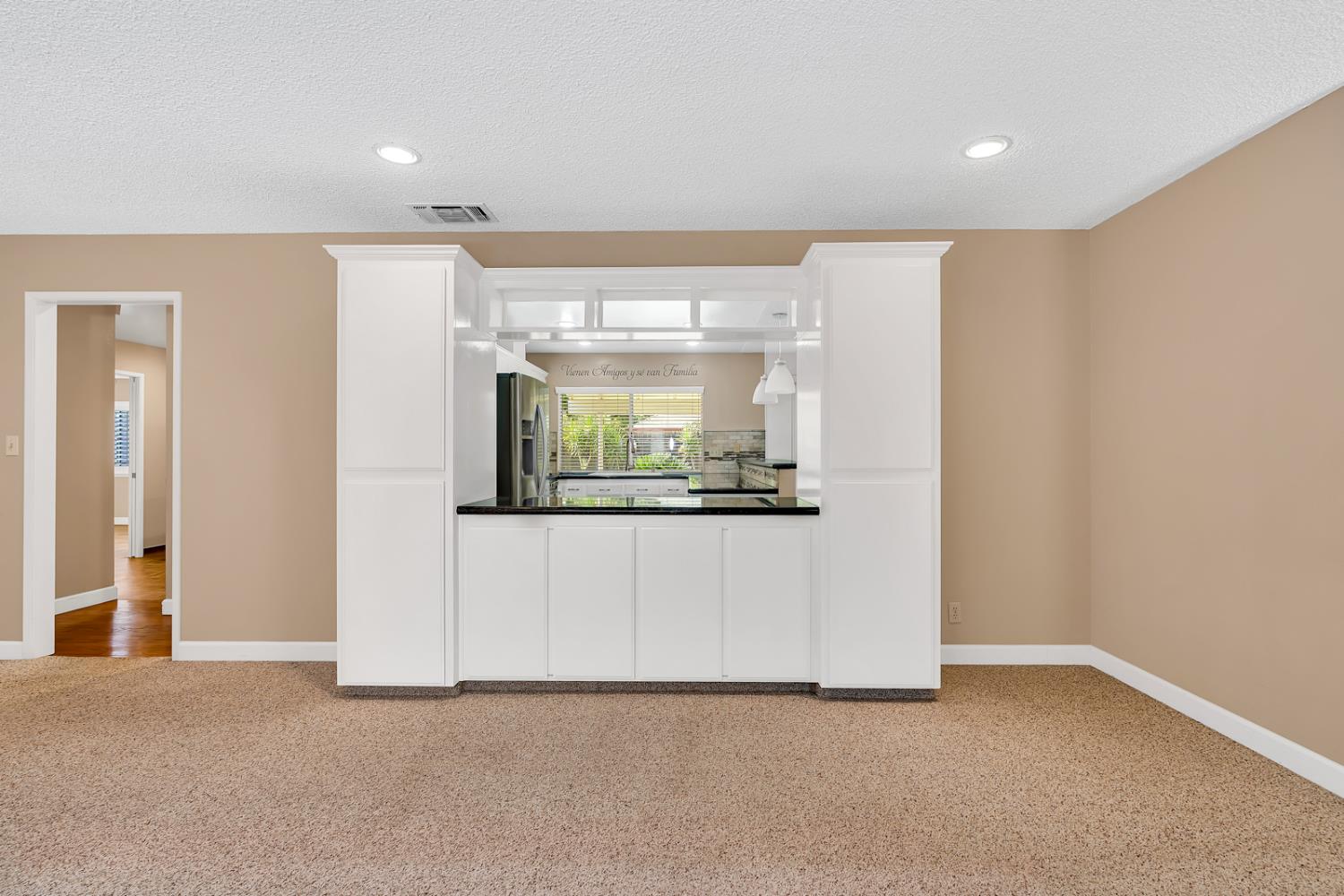 6067 N Teilman Ave, Fresno, CA 93711