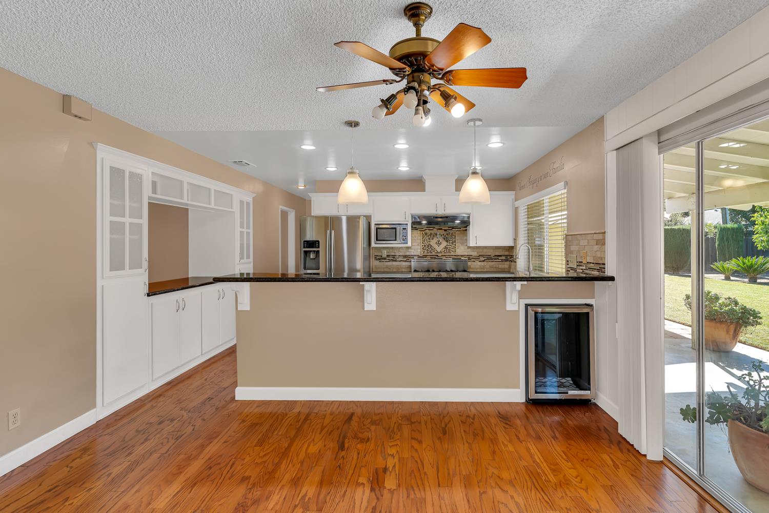 6067 N Teilman Ave, Fresno, CA 93711