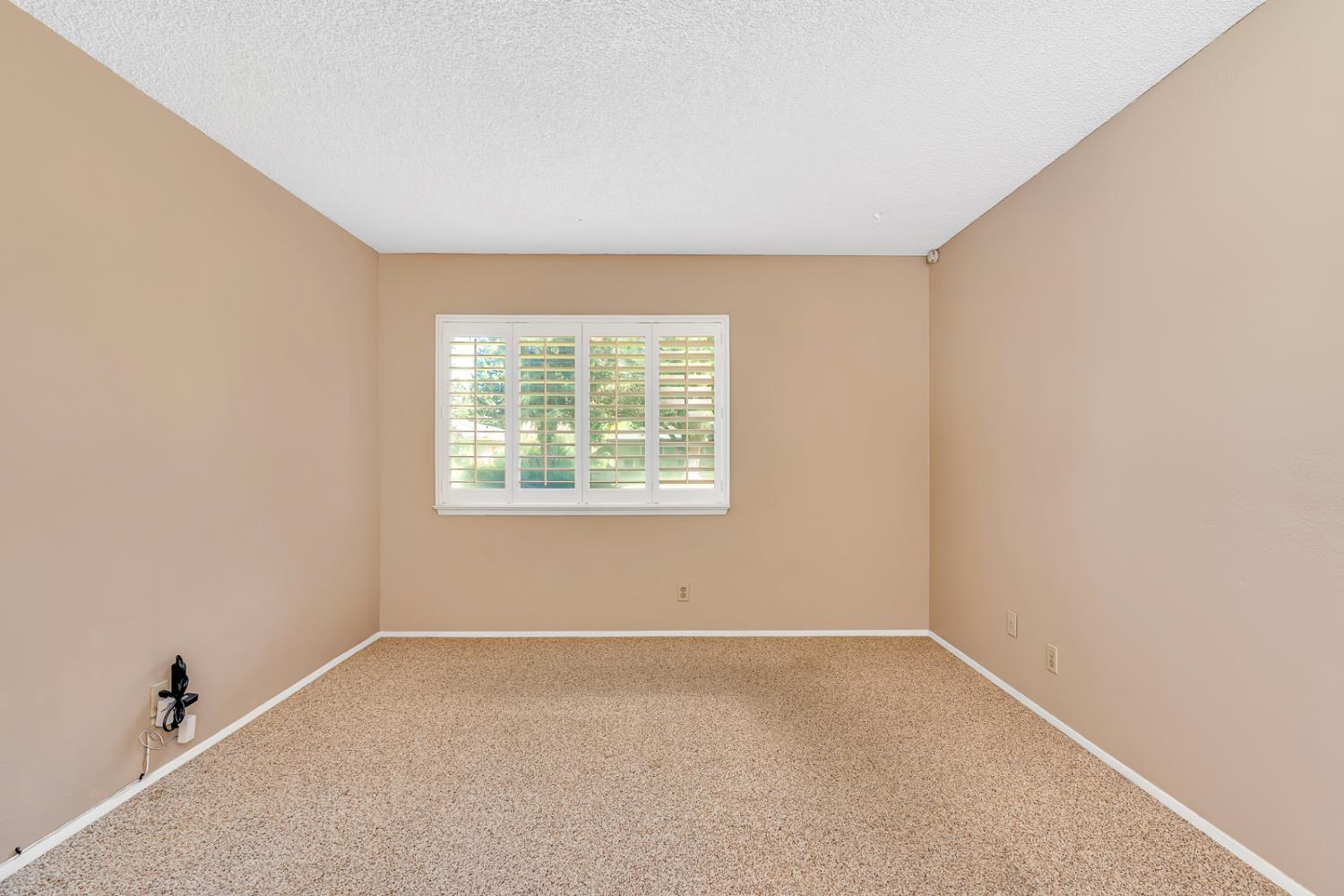 6067 N Teilman Ave, Fresno, CA 93711