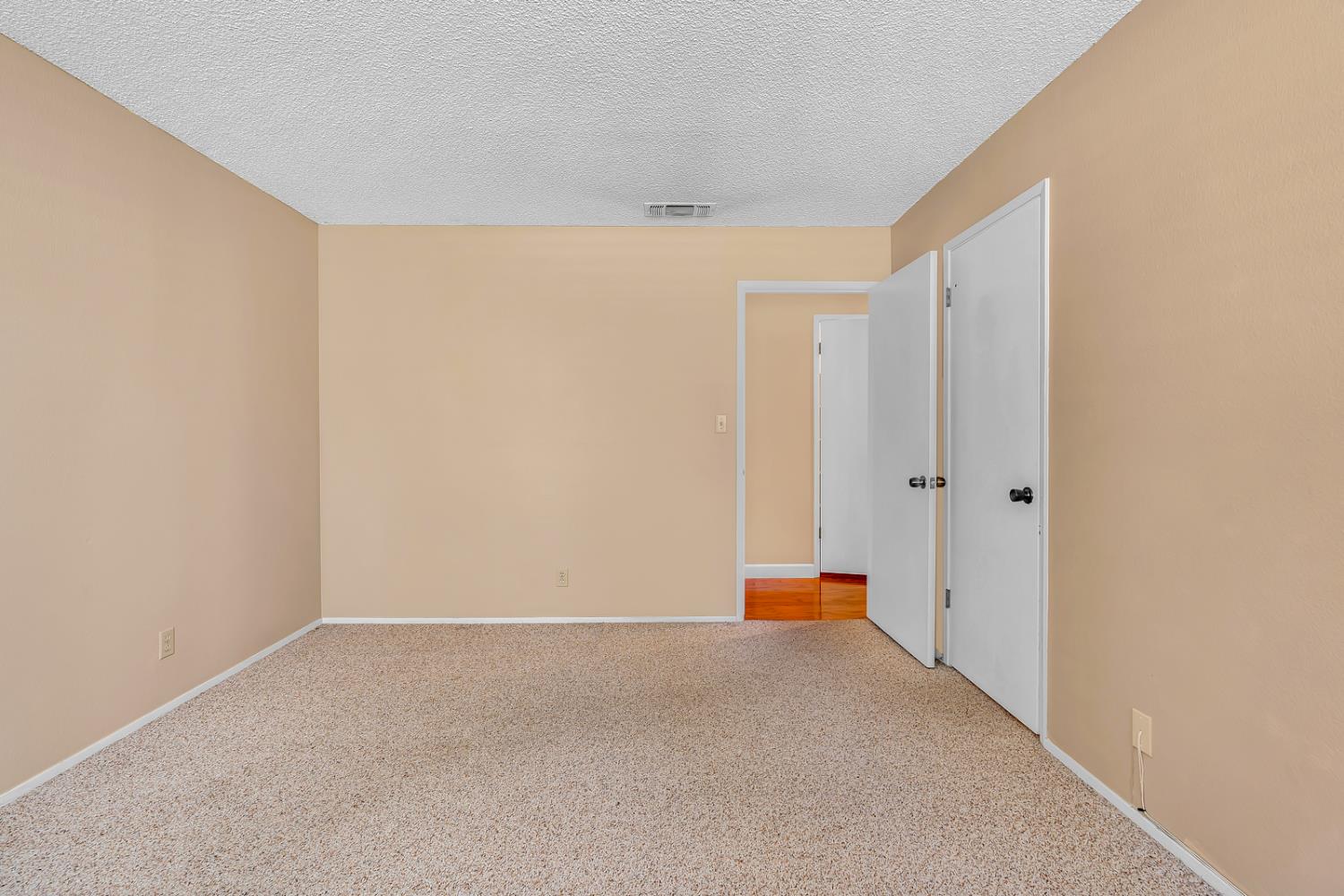 6067 N Teilman Ave, Fresno, CA 93711