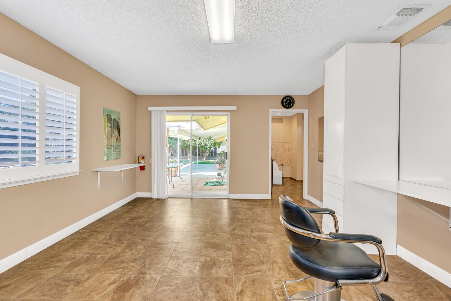 6067 N Teilman Ave, Fresno, CA 93711