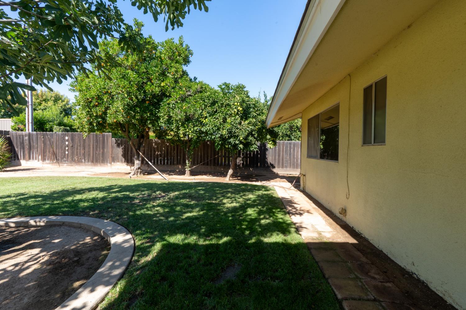 6067 N Teilman Ave, Fresno, CA 93711