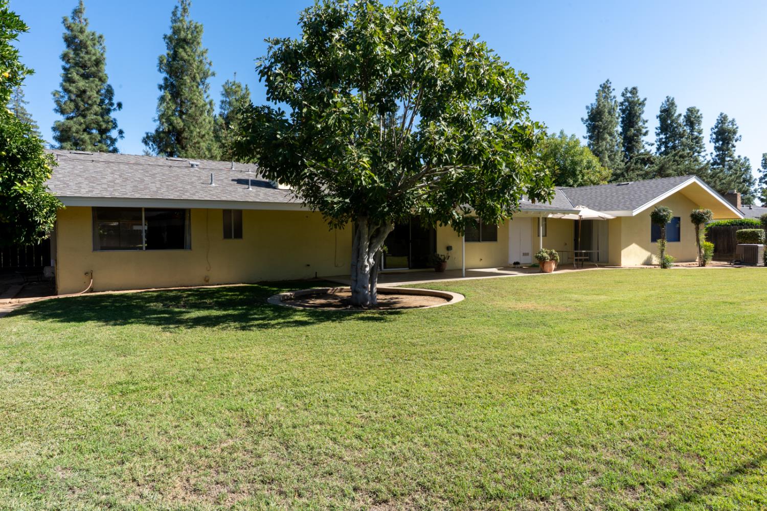 6067 N Teilman Ave, Fresno, CA 93711