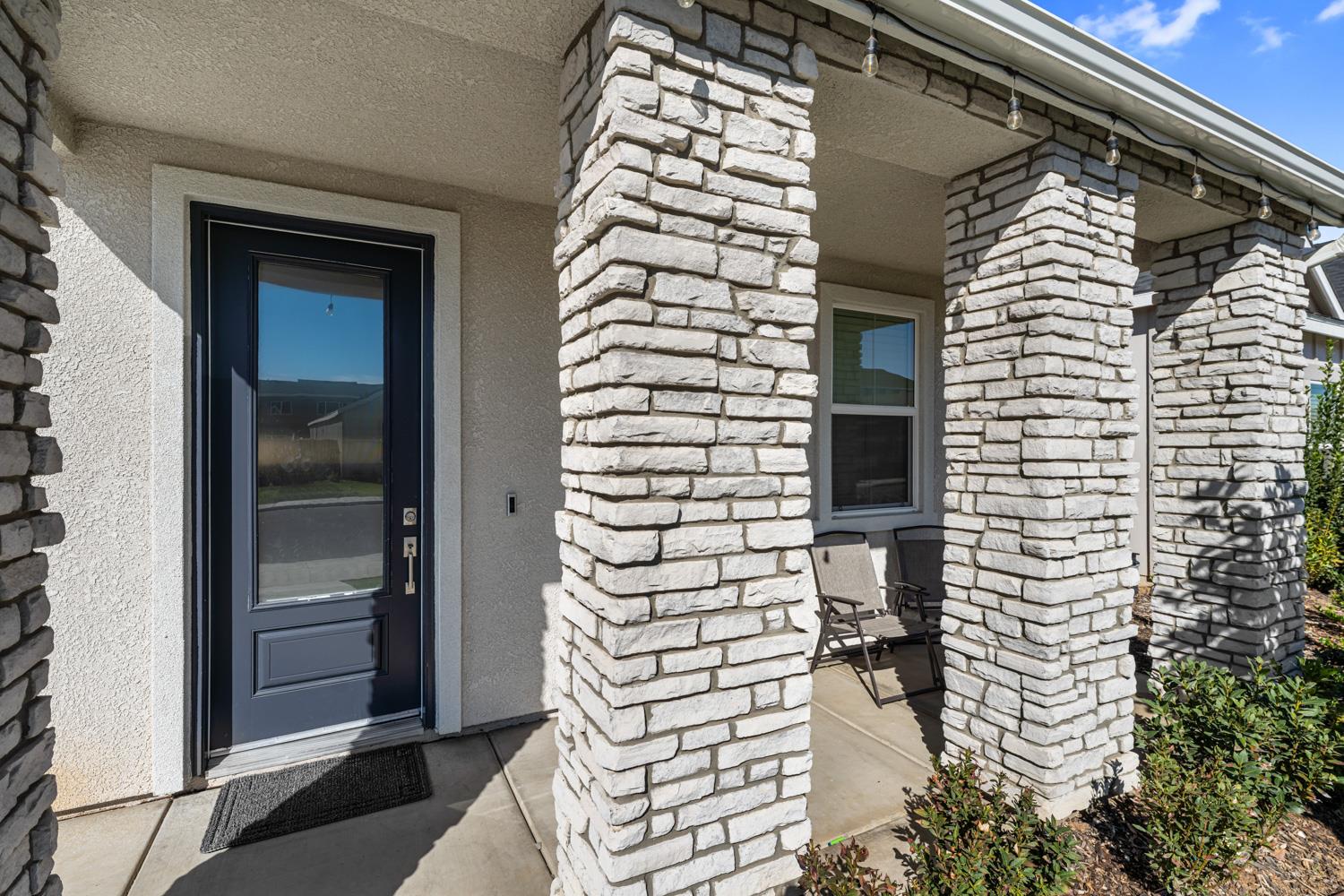 6338 E Ramona Way, Fresno, CA 93727