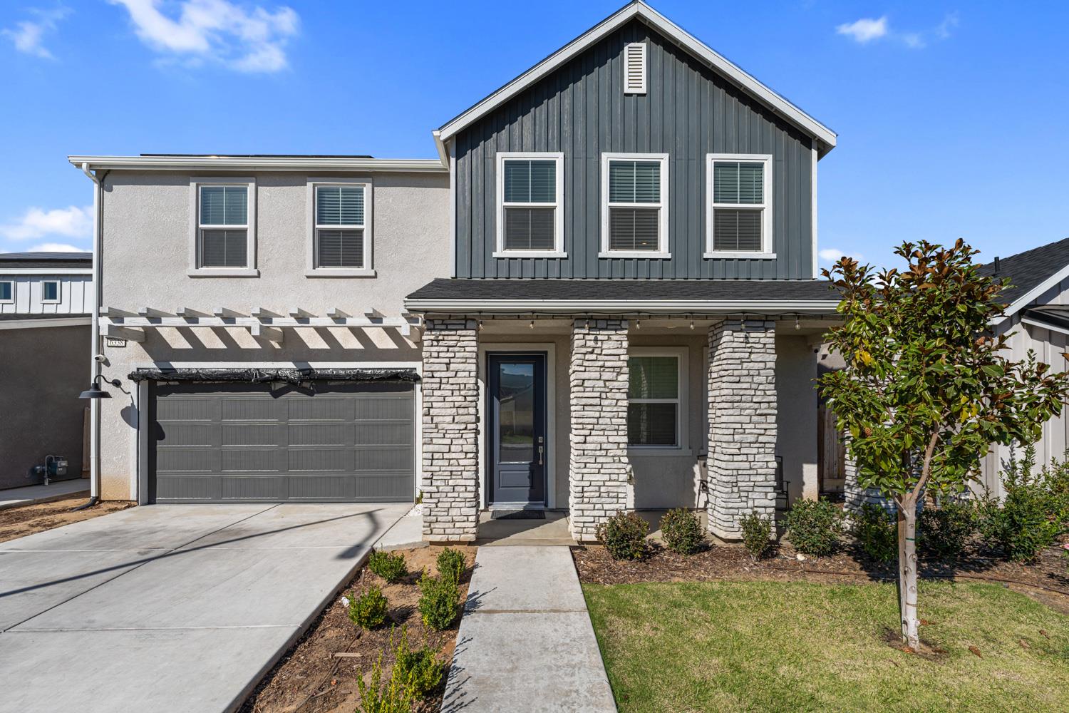 6338 E Ramona Way, Fresno, CA 93727