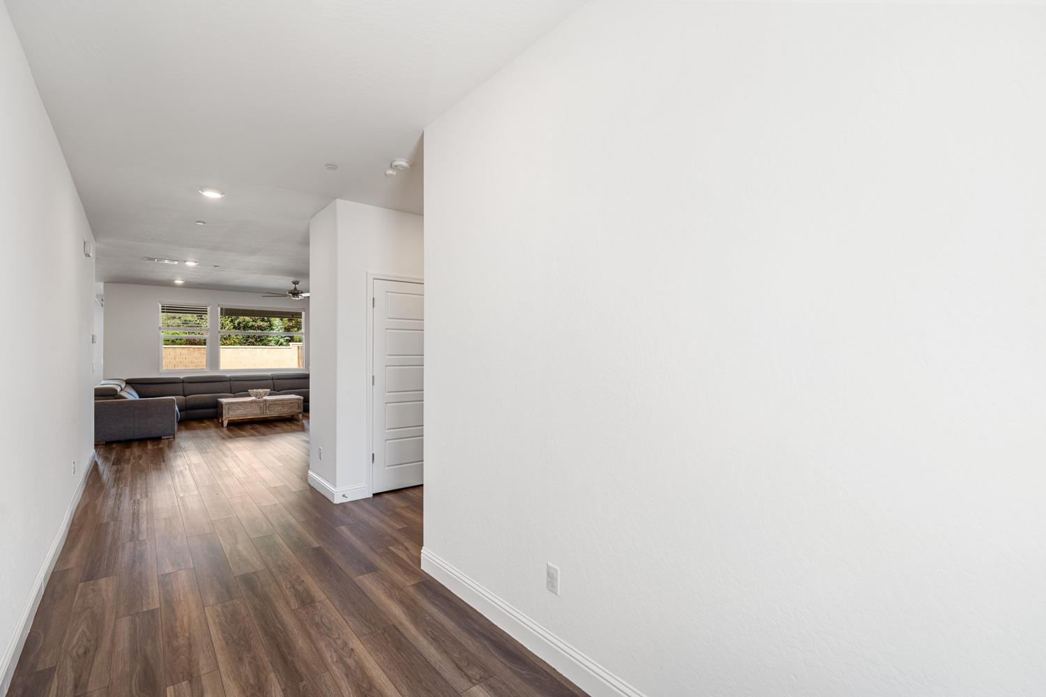 6338 E Ramona Way, Fresno, CA 93727