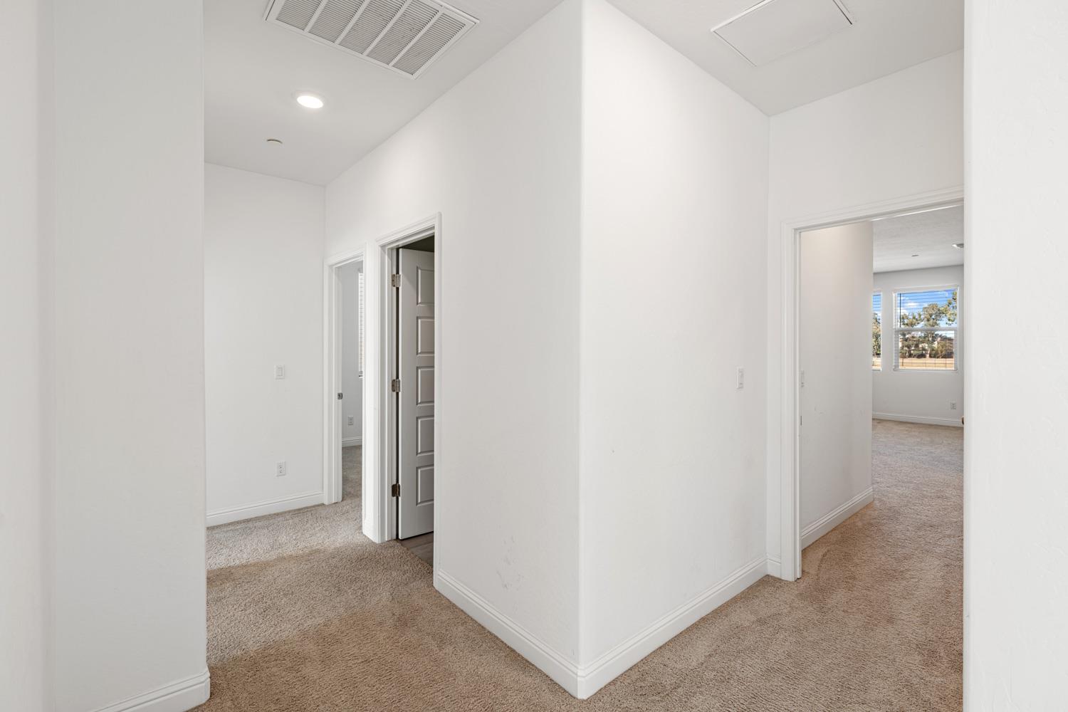 6338 E Ramona Way, Fresno, CA 93727