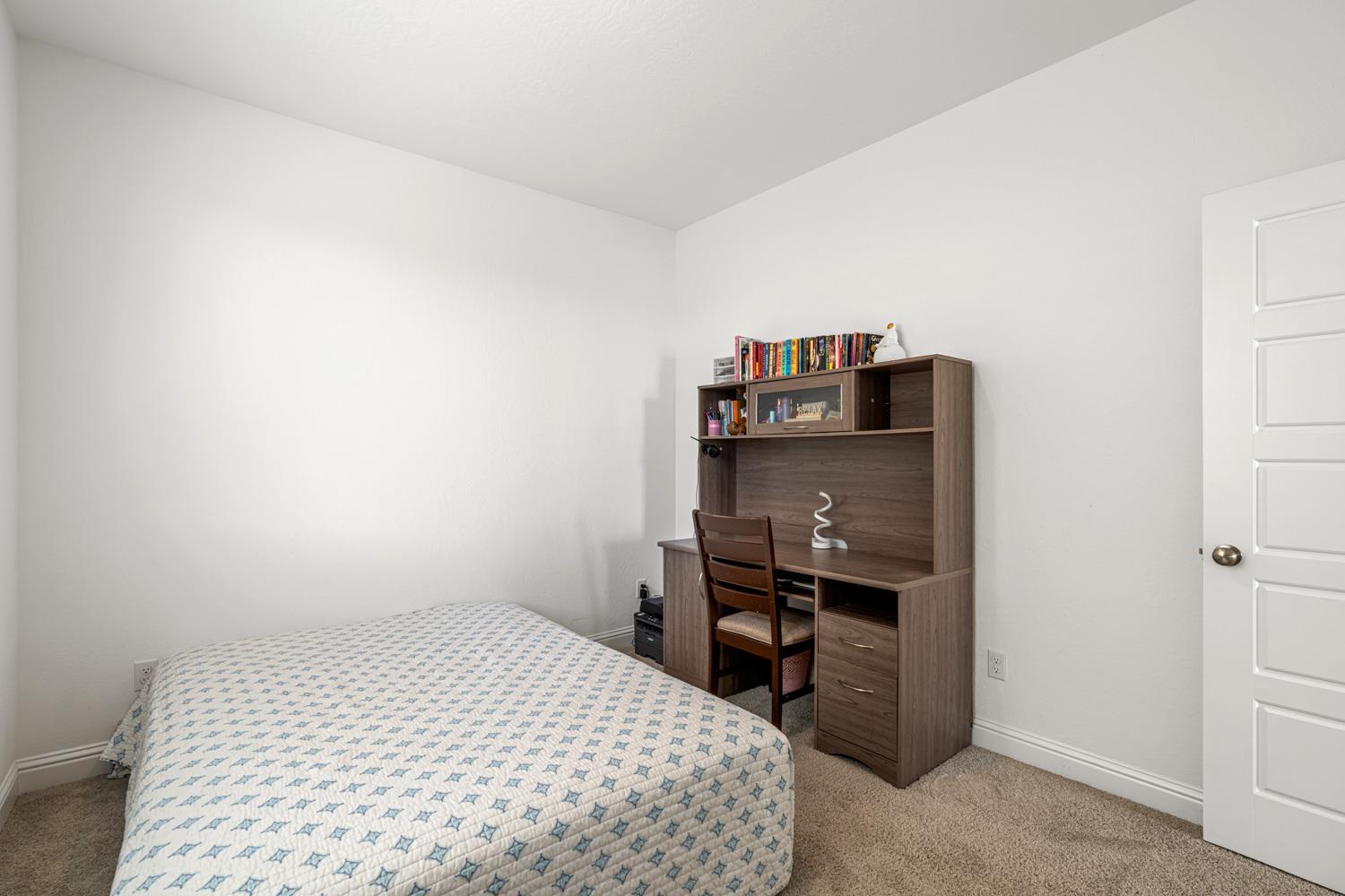 6338 E Ramona Way, Fresno, CA 93727