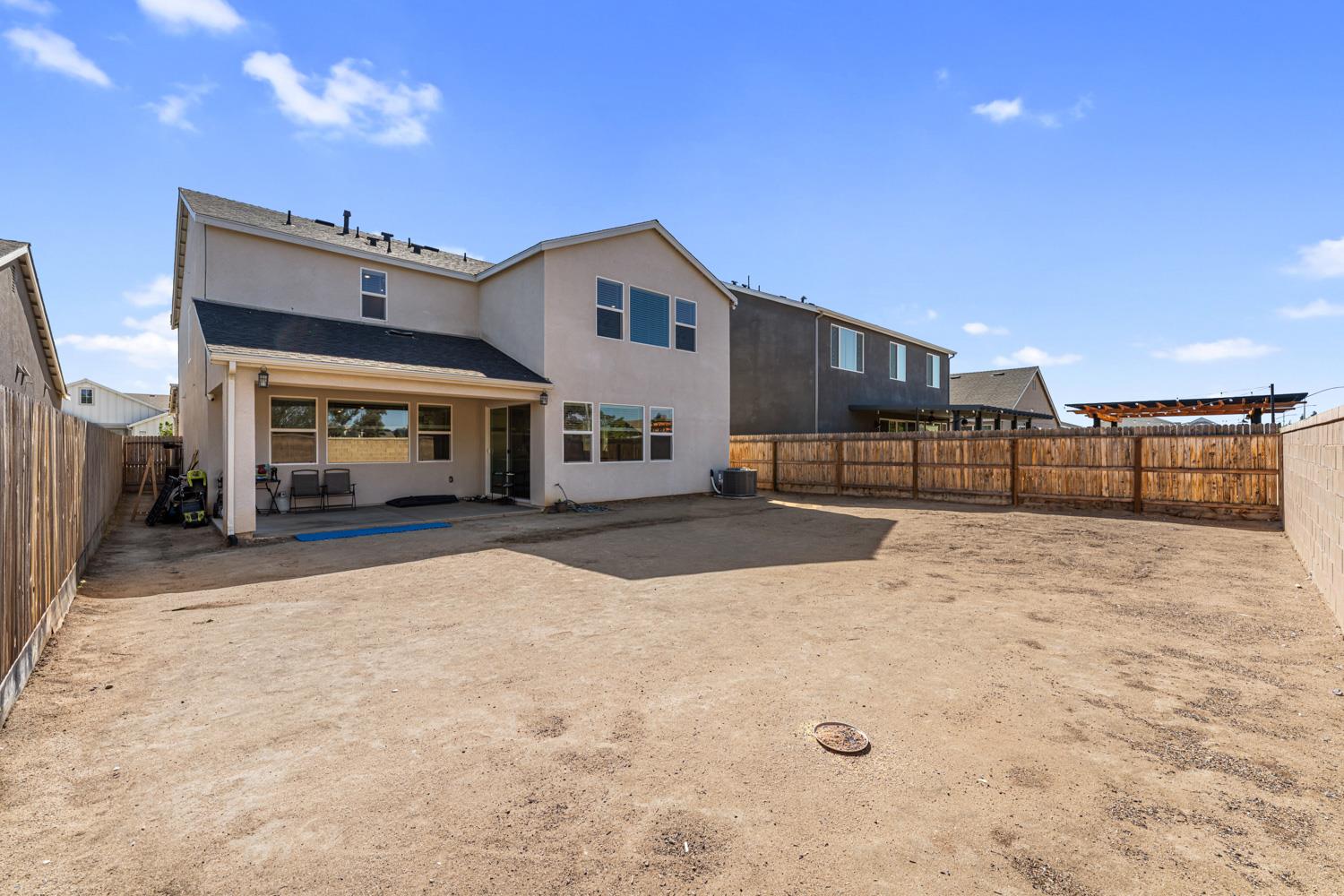 6338 E Ramona Way, Fresno, CA 93727