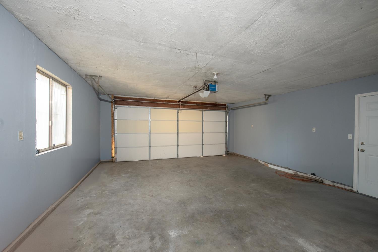 225 N Sylmar Ave, Fresno, CA 93727
