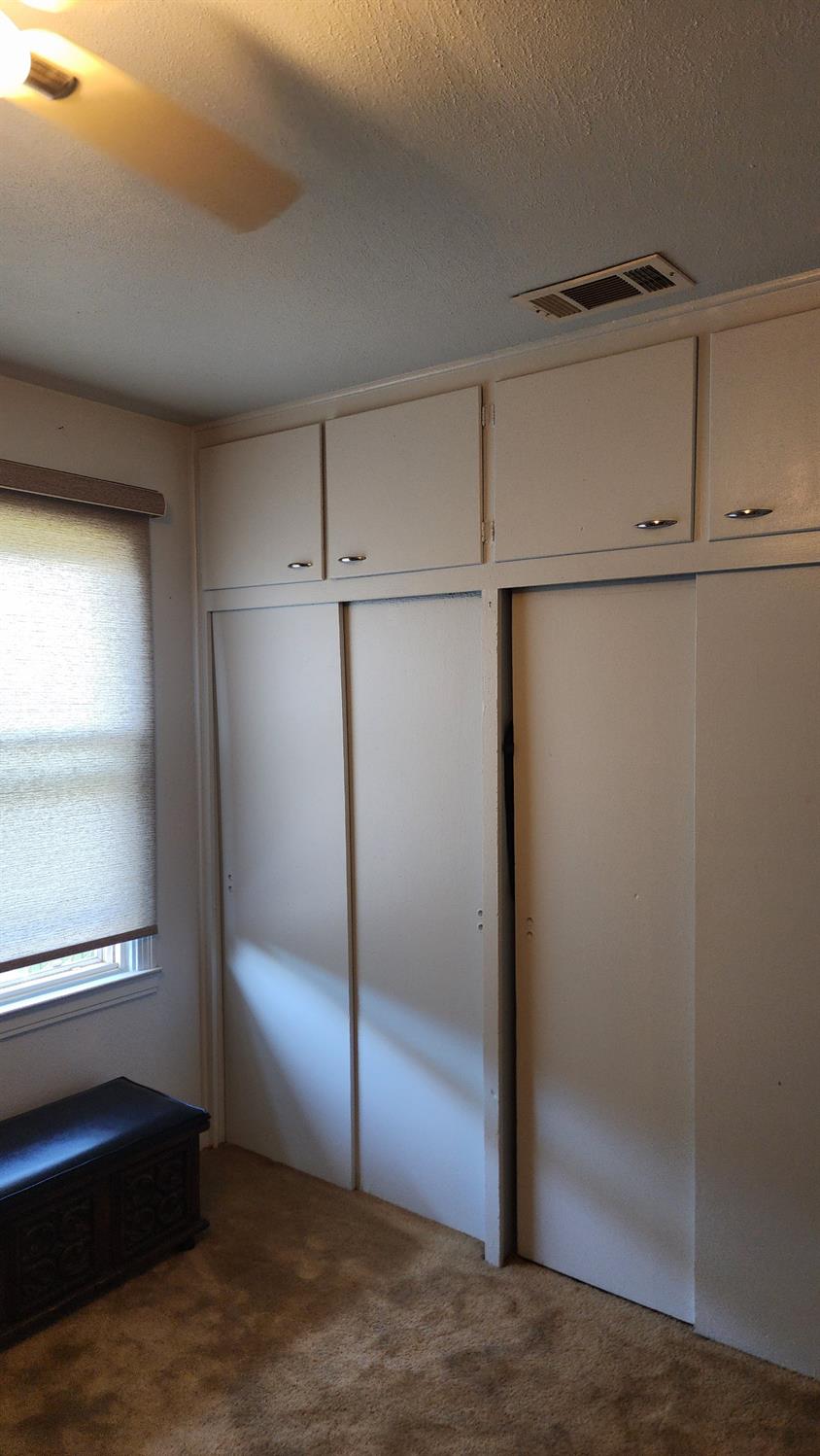 1039 W Saginaw Way, Fresno, CA 93705