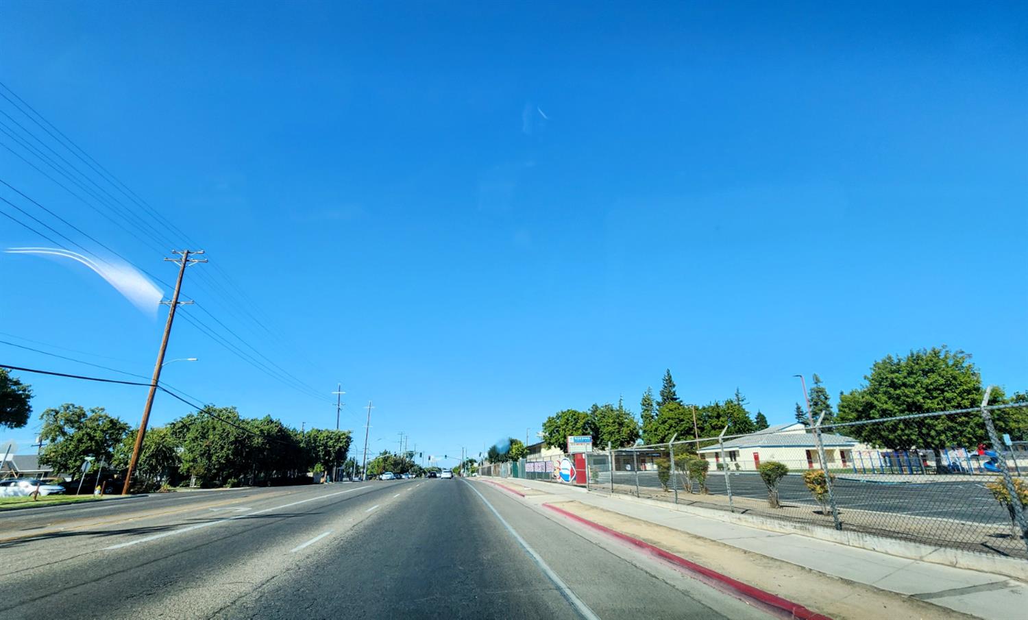 1039 W Saginaw Way, Fresno, CA 93705