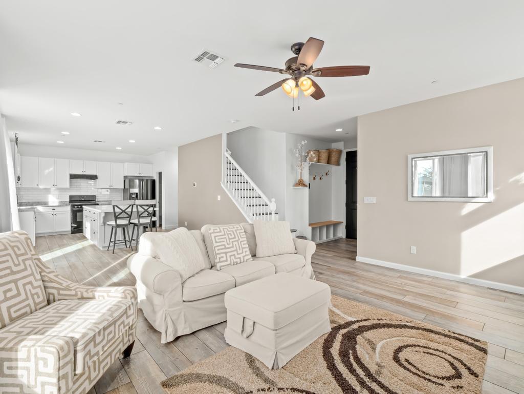 5774 E Beck Ave, Fresno, CA 93727