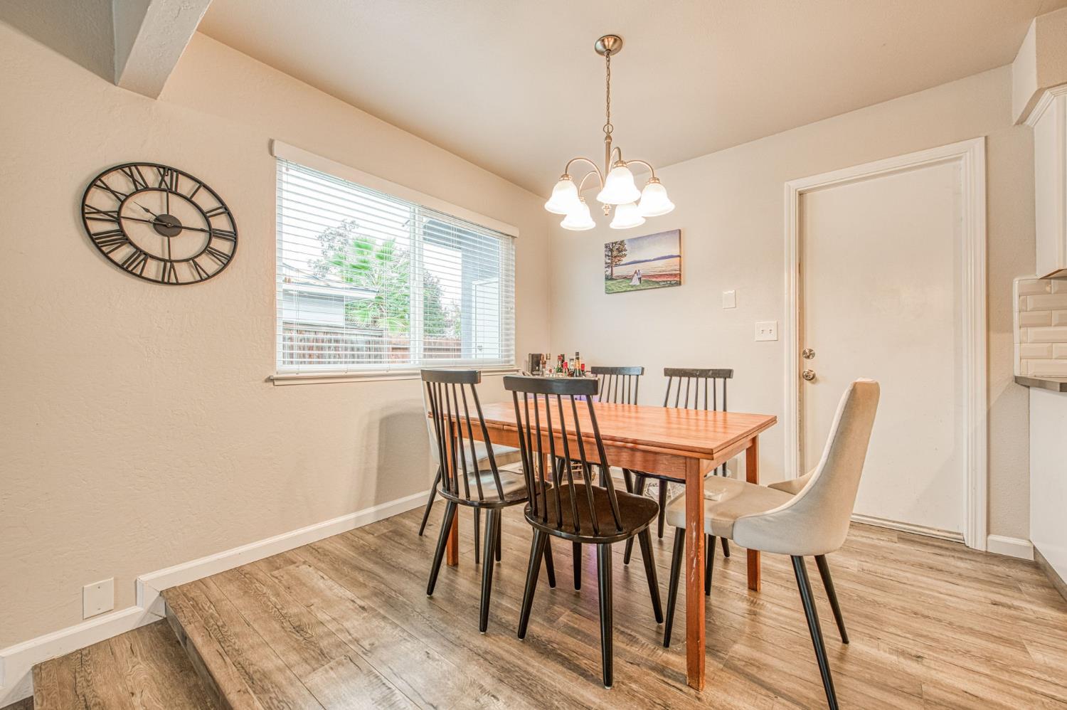 3362 W Celeste Ave, Fresno, CA 93711