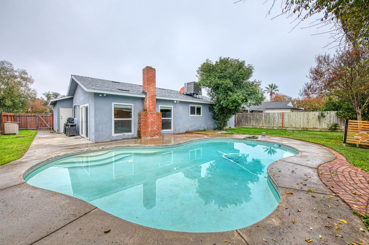 3362 W Celeste Ave, Fresno, CA 93711