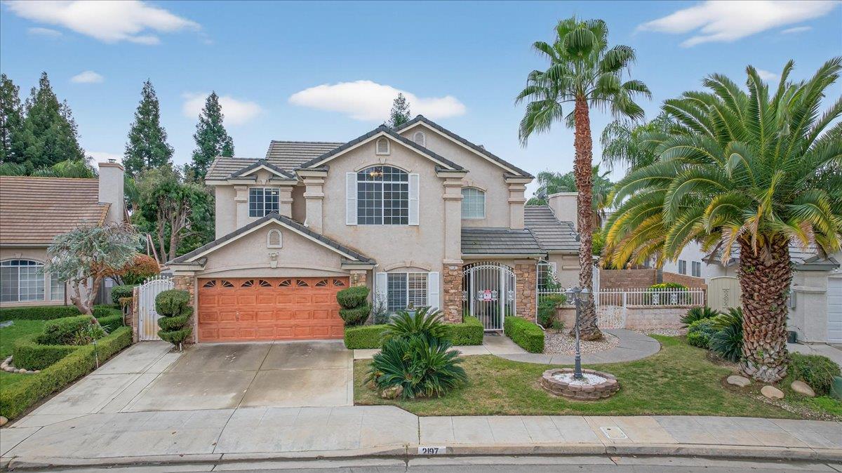 2197 E Ticonderoga Dr, Fresno, CA 93720
